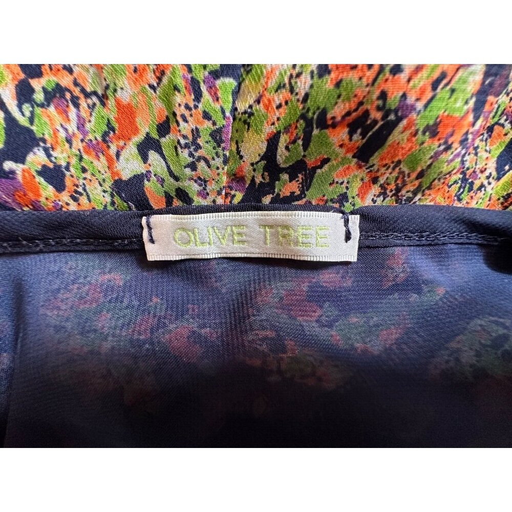Olive Tree Womens Top Sz S Navy Floral Slvless Cropped Tank Modern Flirty Casual - Picture 6 of 9